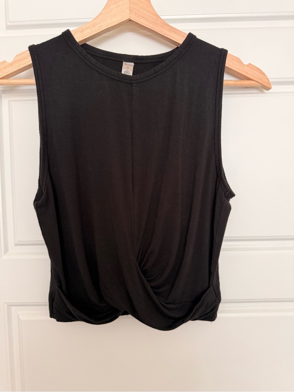 Alo Yoga Women’s crop top